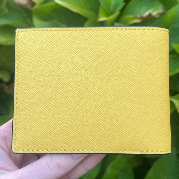 Michael Kors Saffiano Leather wallet in Daisy Yellow - Picture 2 of 5